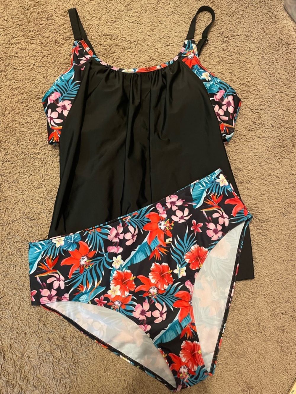 Tankini Top with Tropical Print Bottom Womens 3X padded adjustable straps NWOT